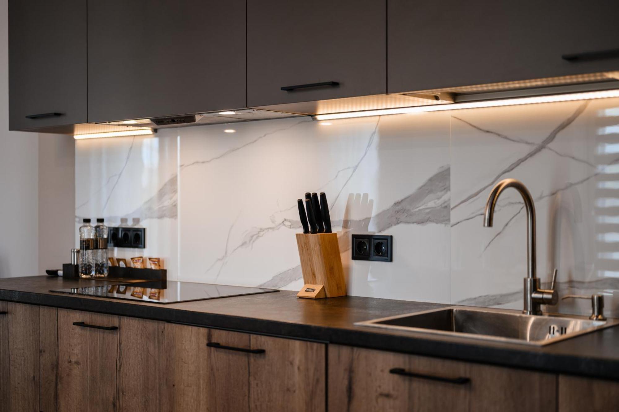 Luxury Apartments Smart House Ungvár Kültér fotó