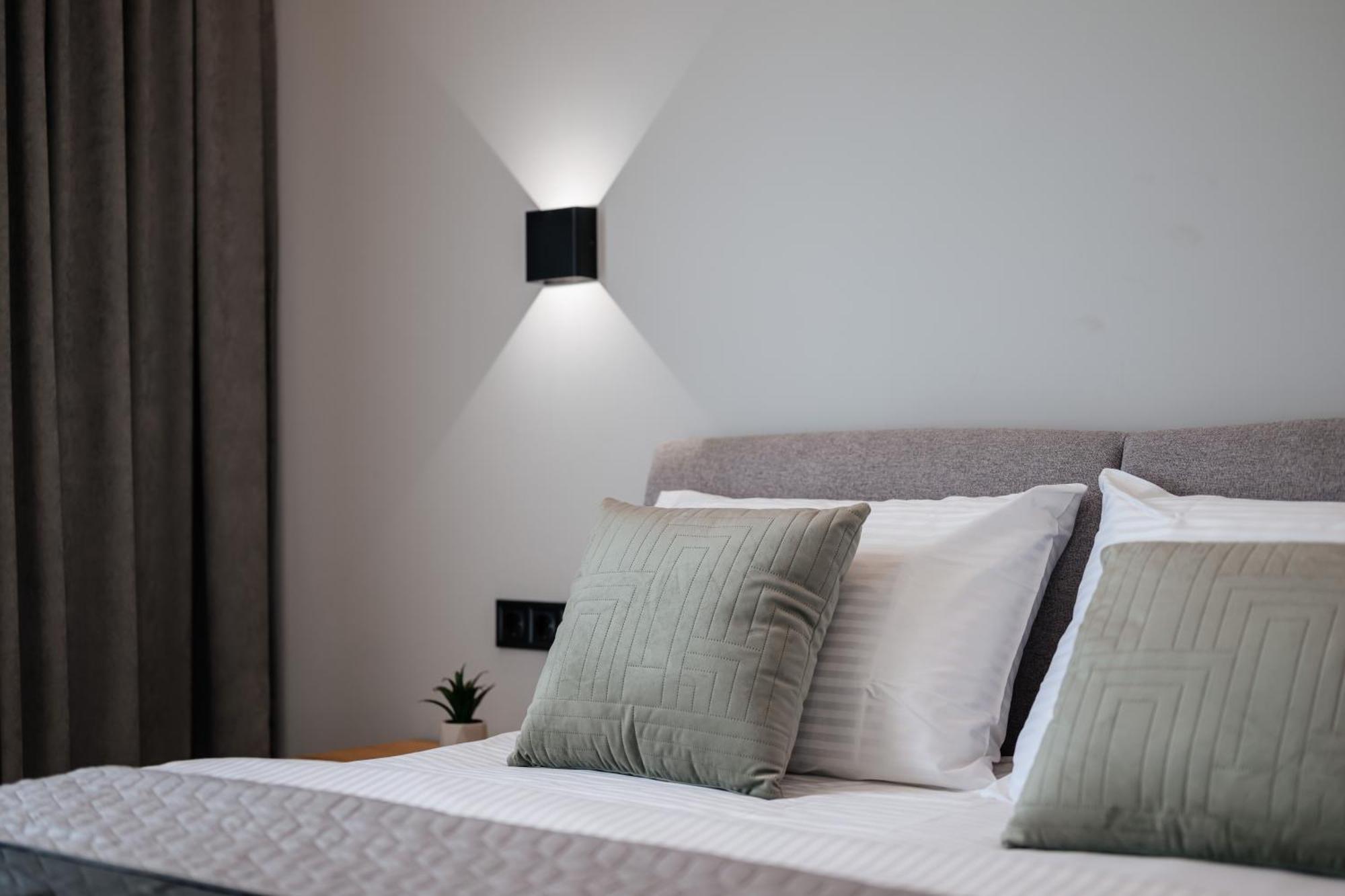 Luxury Apartments Smart House Ungvár Kültér fotó